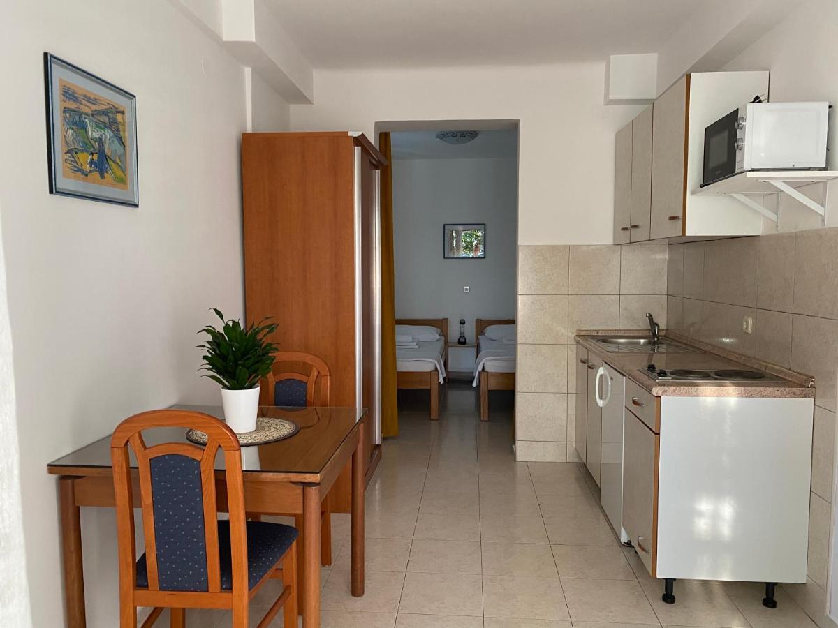 Emanuela 2 Apartamento Novalja Exterior foto