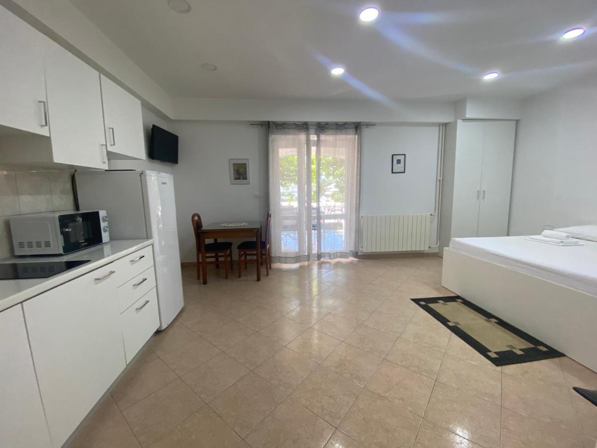 Emanuela 2 Apartamento Novalja Exterior foto